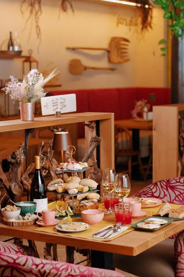 Conti Thun Wine Resort Puegnago del Garda 0*,