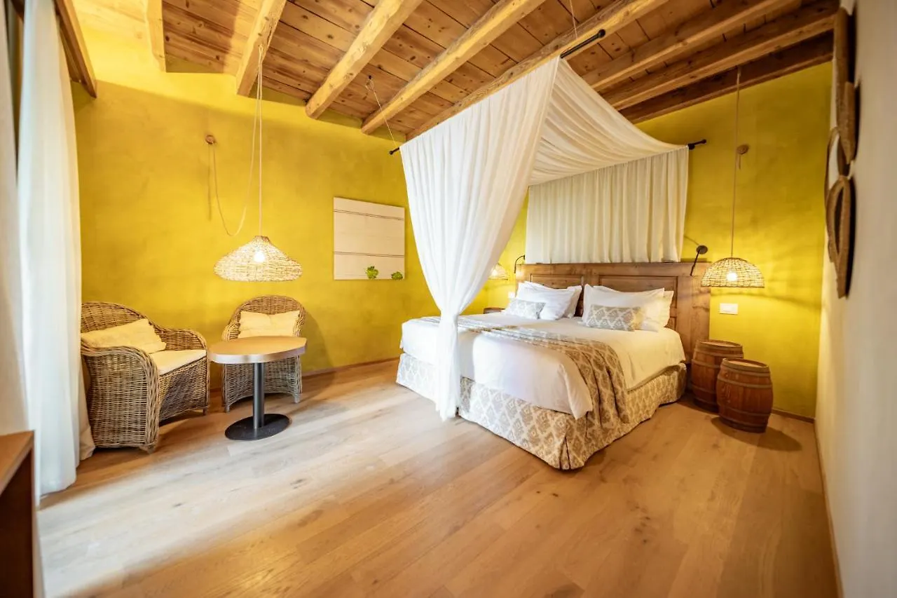 Conti Thun Wine Resort Puegnago del Garda 0*,  Italy